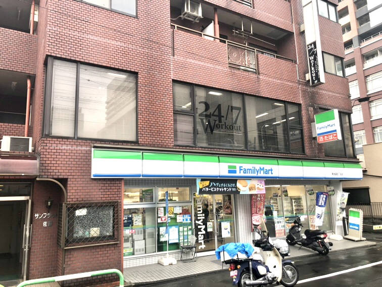 24/7ワークアウト池袋東口店の建物